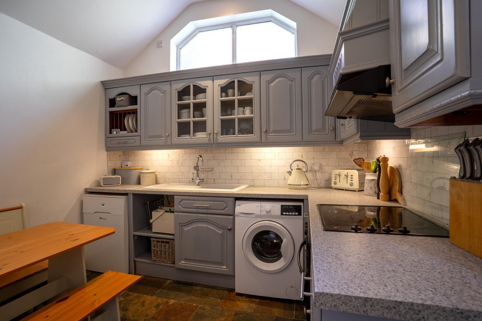 2 Sunnyside Cottage and The Summer House, Beggars Pound, St. Athan, Vale Of Glamorgan, CF62